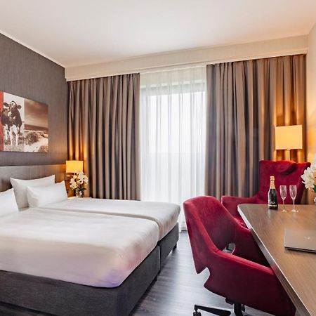 Plaza Premium Grand Winston Rijswijk Exterior foto