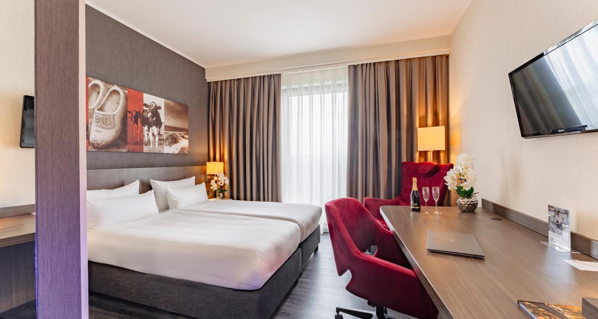Plaza Premium Grand Winston Rijswijk Exterior foto