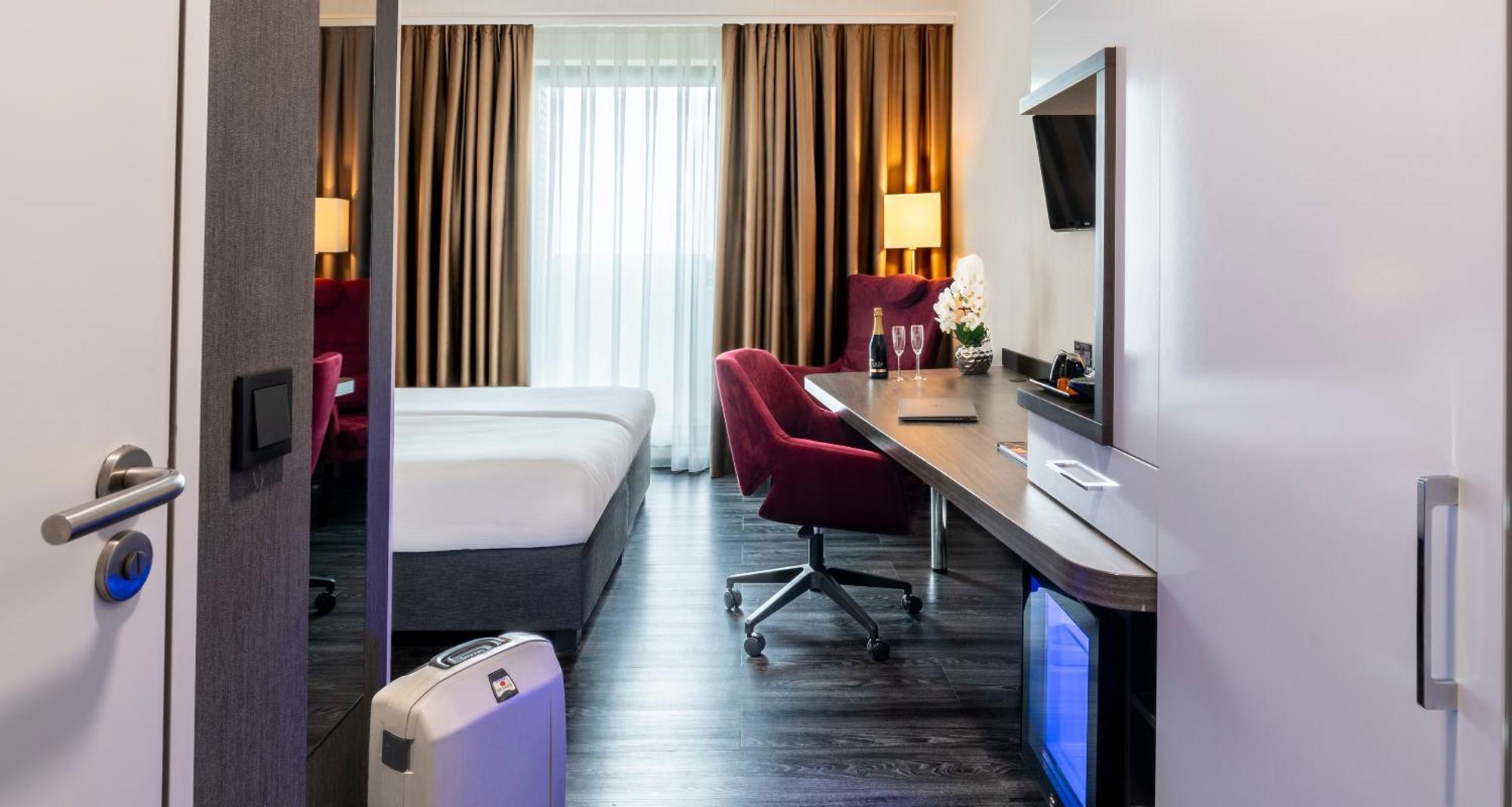 Plaza Premium Grand Winston Rijswijk Quarto foto